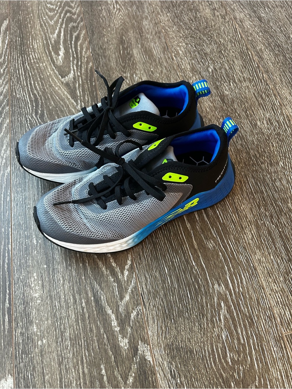 New Balance Fresh Foam Fast V2 Youth Running Shoes - never worn